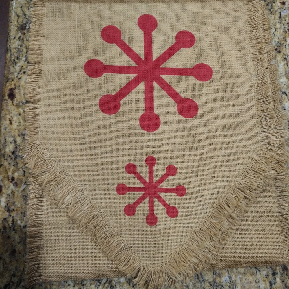 Kirklands Table Runner